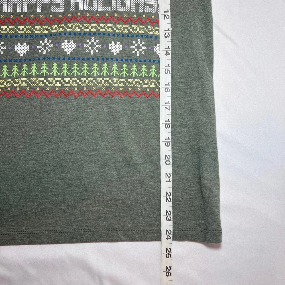Fuego 🌈🎄Happy Holigays🎄 🌈Green T-shirt-Size XS - Picture 6 of 8